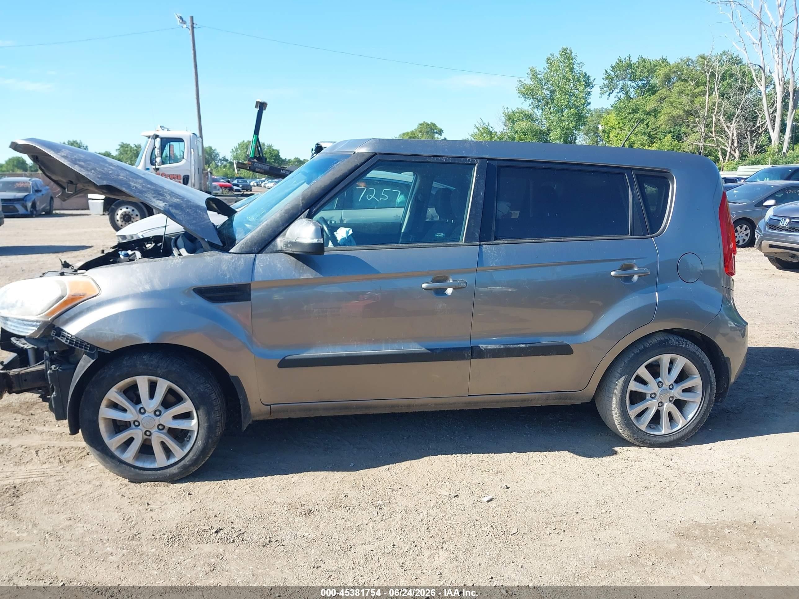 2013 Kia Soul + Gray vin: KNDJT2A66D7606040