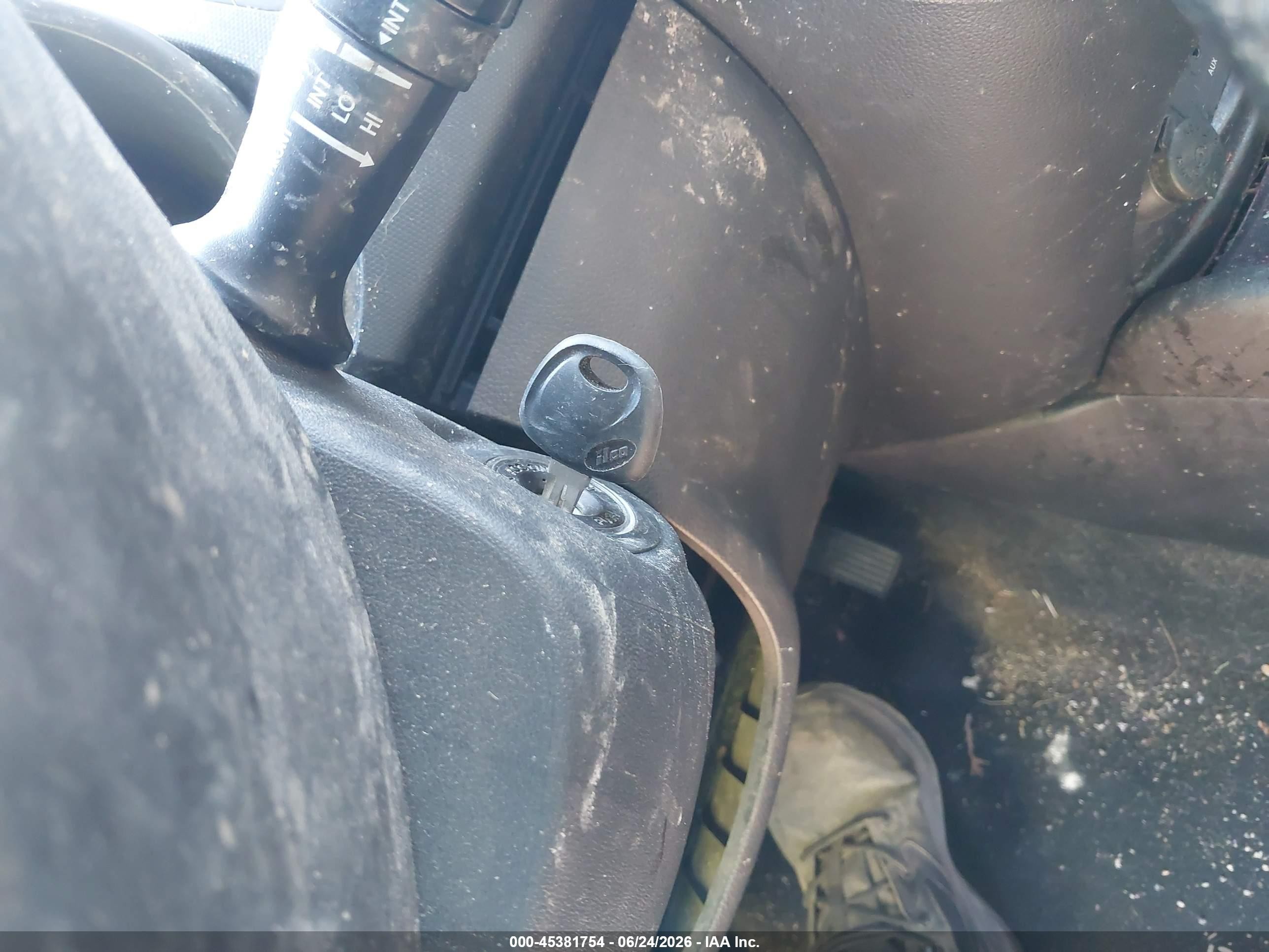 2013 Kia Soul + Gray vin: KNDJT2A66D7606040