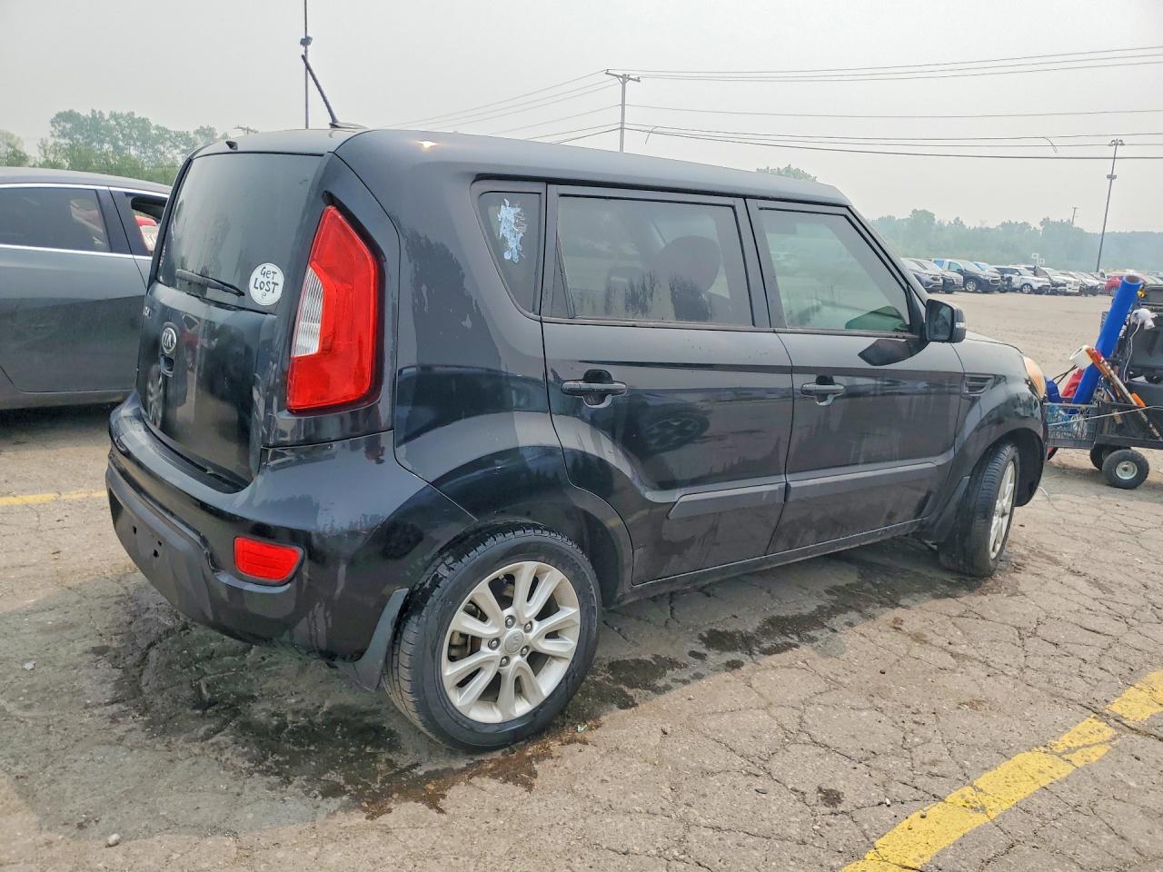 2013 Kia Soul + Black vin: KNDJT2A66D7632914