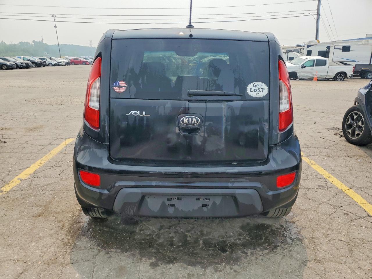 2013 Kia Soul + Black vin: KNDJT2A66D7632914