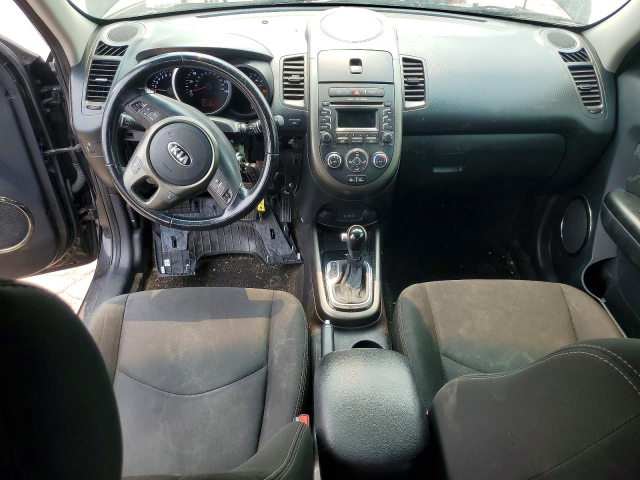 2013 Kia Soul + Black vin: KNDJT2A66D7632914
