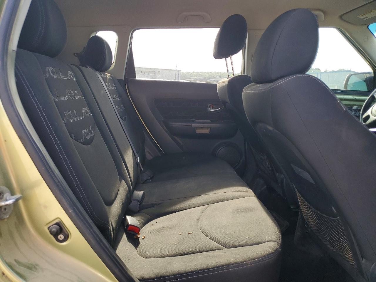 2013 Kia Soul + Green vin: KNDJT2A66D7632959