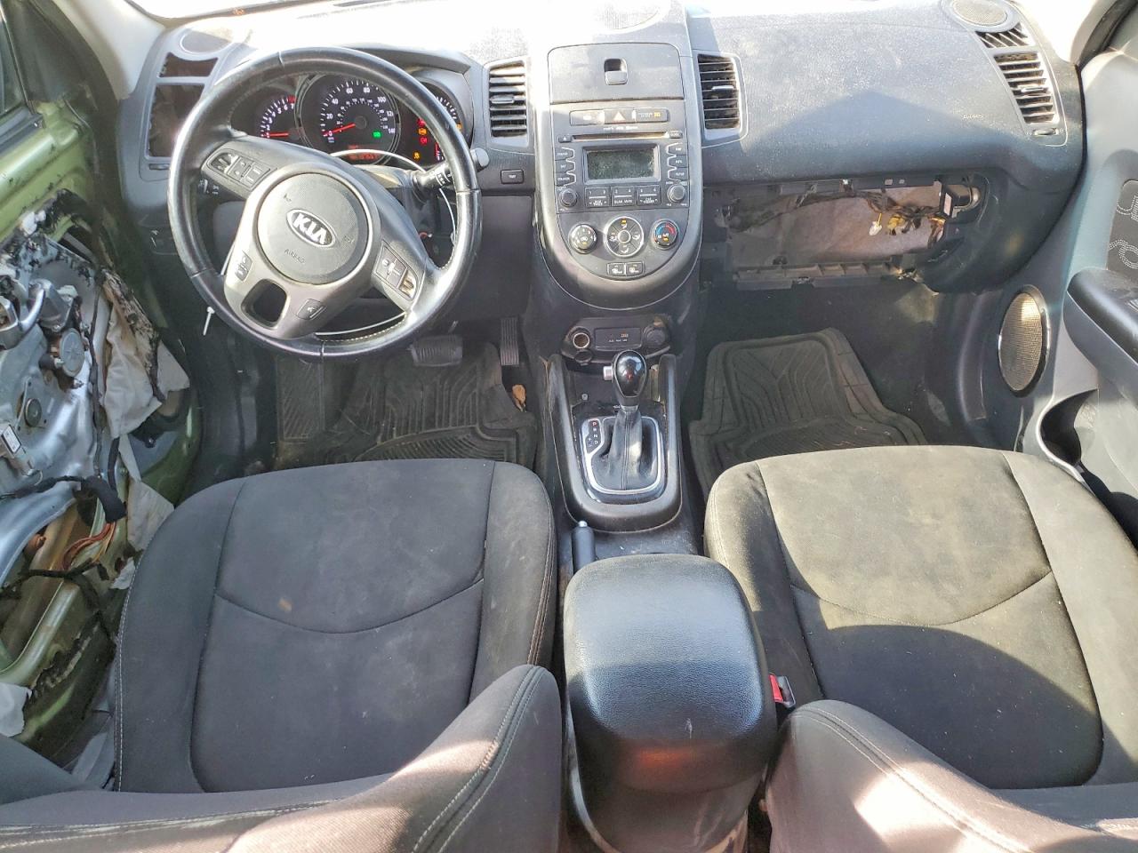 2013 Kia Soul + Green vin: KNDJT2A66D7632959