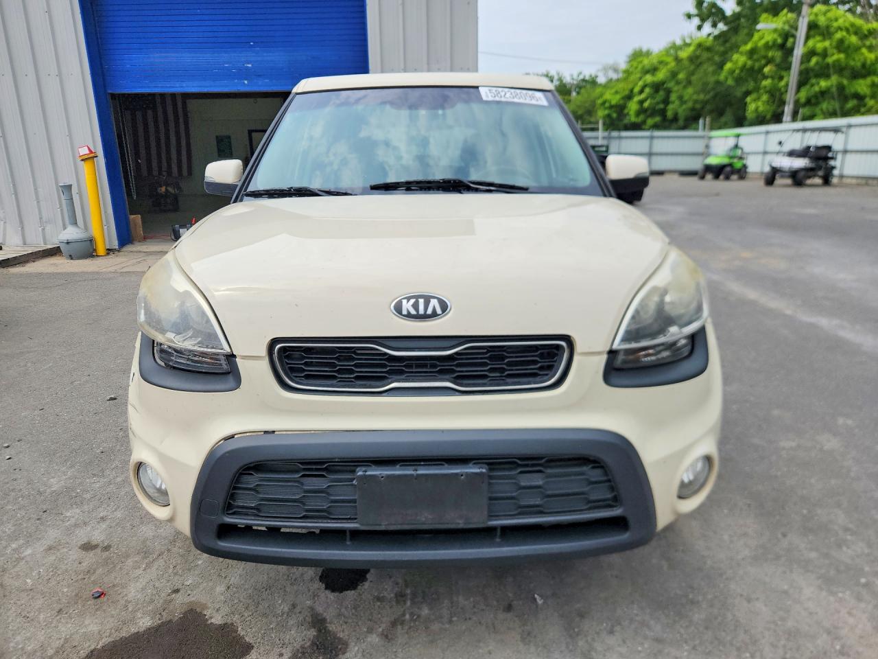 2013 Kia Soul + Кремовый vin: KNDJT2A66D7775474