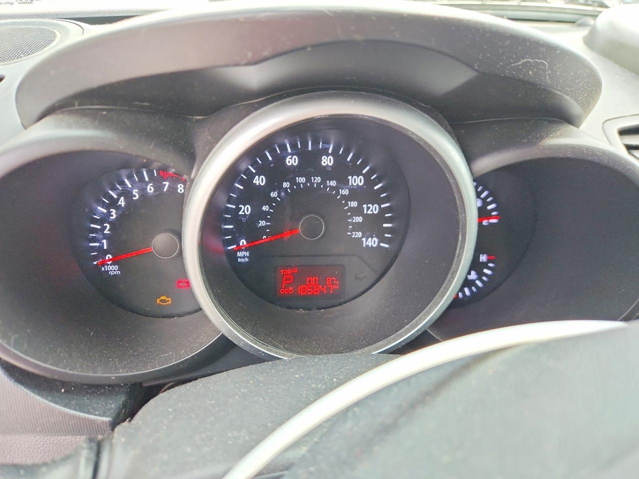 2013 Kia Soul + Кремовый vin: KNDJT2A66D7775474