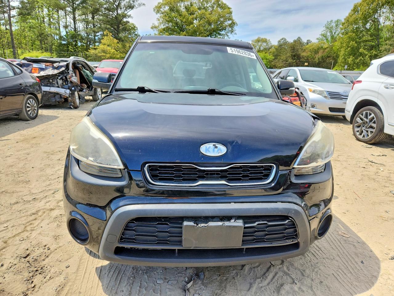 2012 Kia Soul + Black vin: KNDJT2A67C7379441