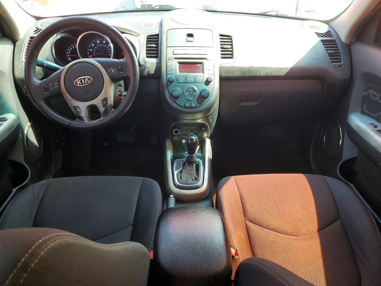 2012 Kia Soul + Red vin: KNDJT2A67C7384042