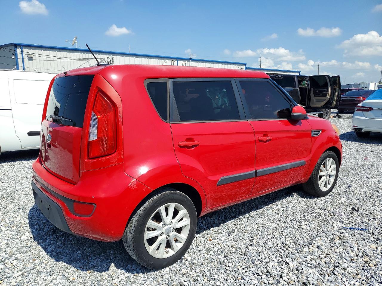 2012 Kia Soul + Red vin: KNDJT2A67C7384042