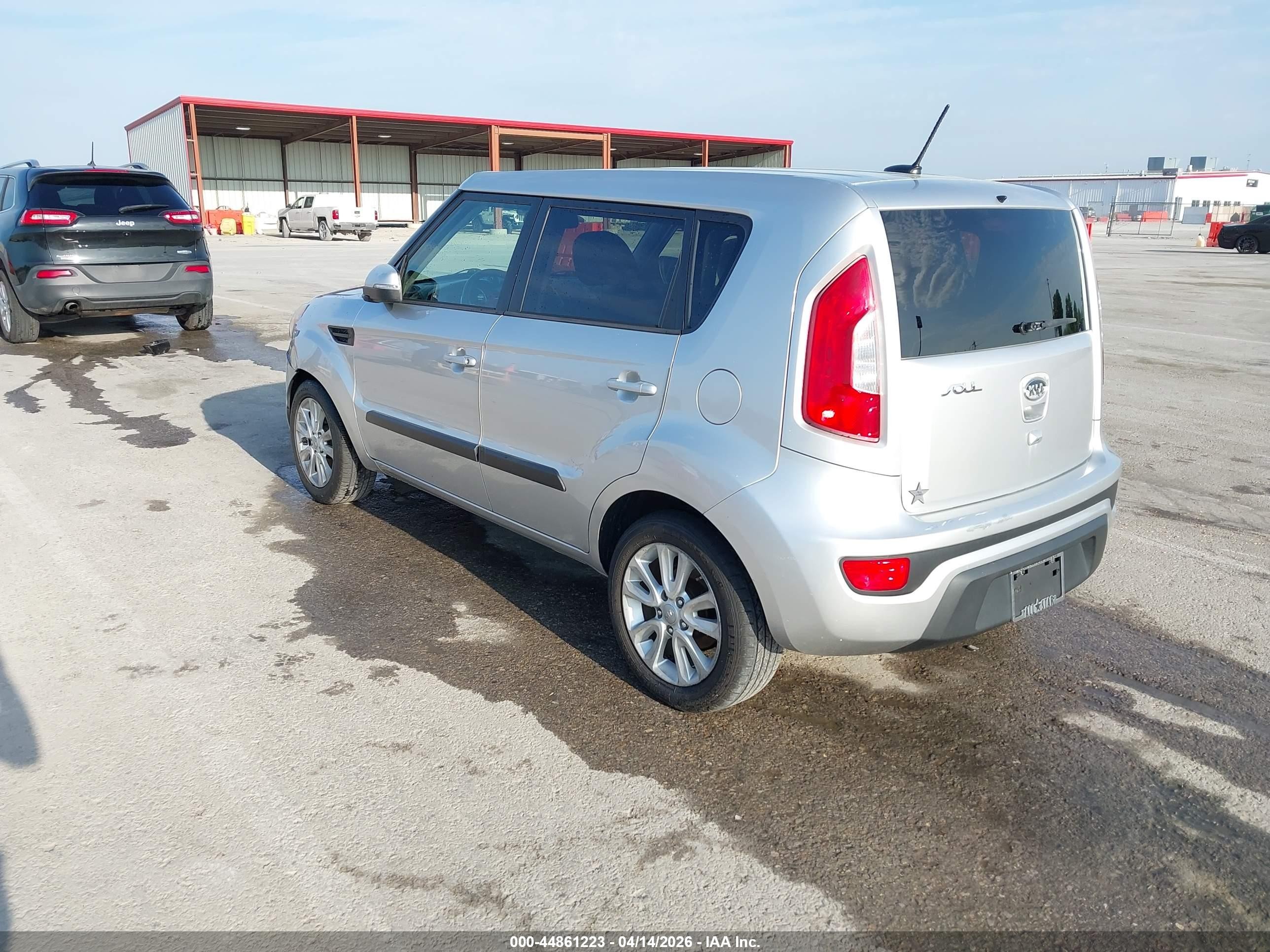 2012 Kia Soul + Silver vin: KNDJT2A67C7401356