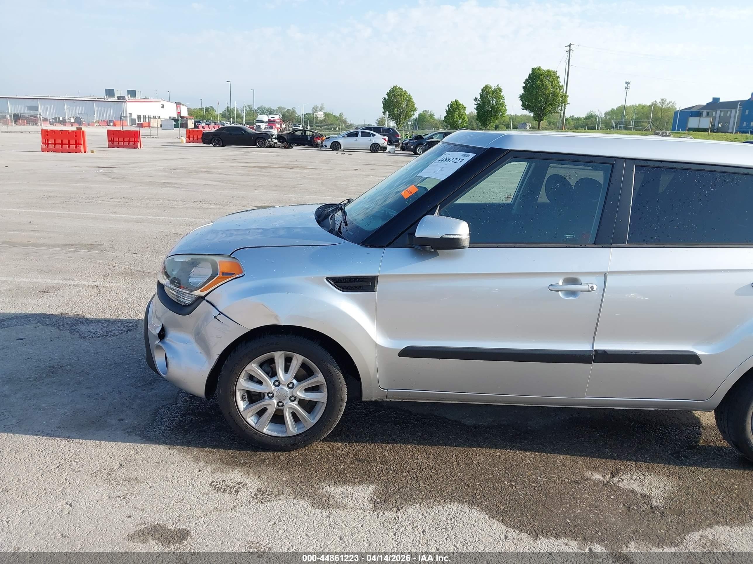 2012 Kia Soul + Silver vin: KNDJT2A67C7401356