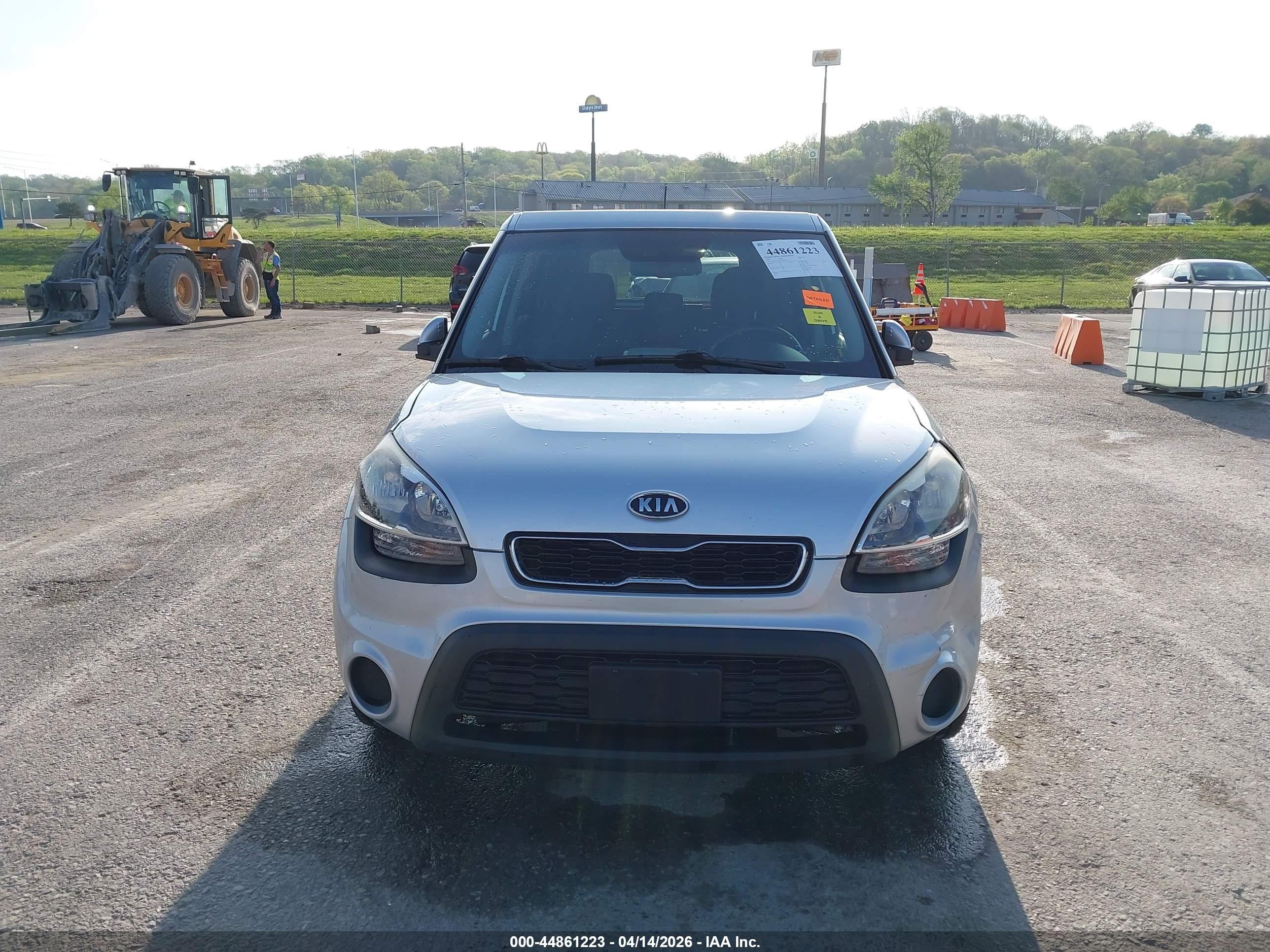2012 Kia Soul + Silver vin: KNDJT2A67C7401356
