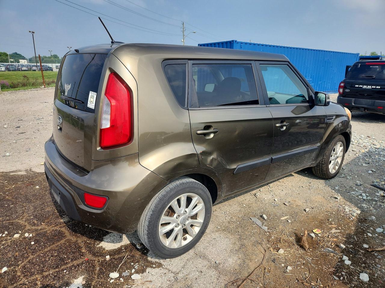 2012 Kia Soul + Green vin: KNDJT2A67C7410686