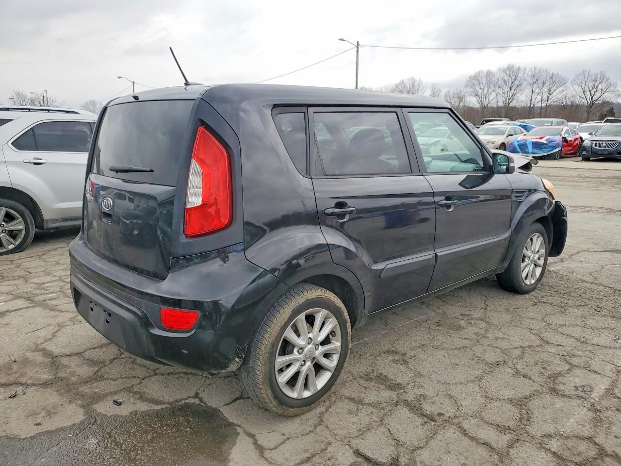2012 Kia Soul + Black vin: KNDJT2A67C7455238