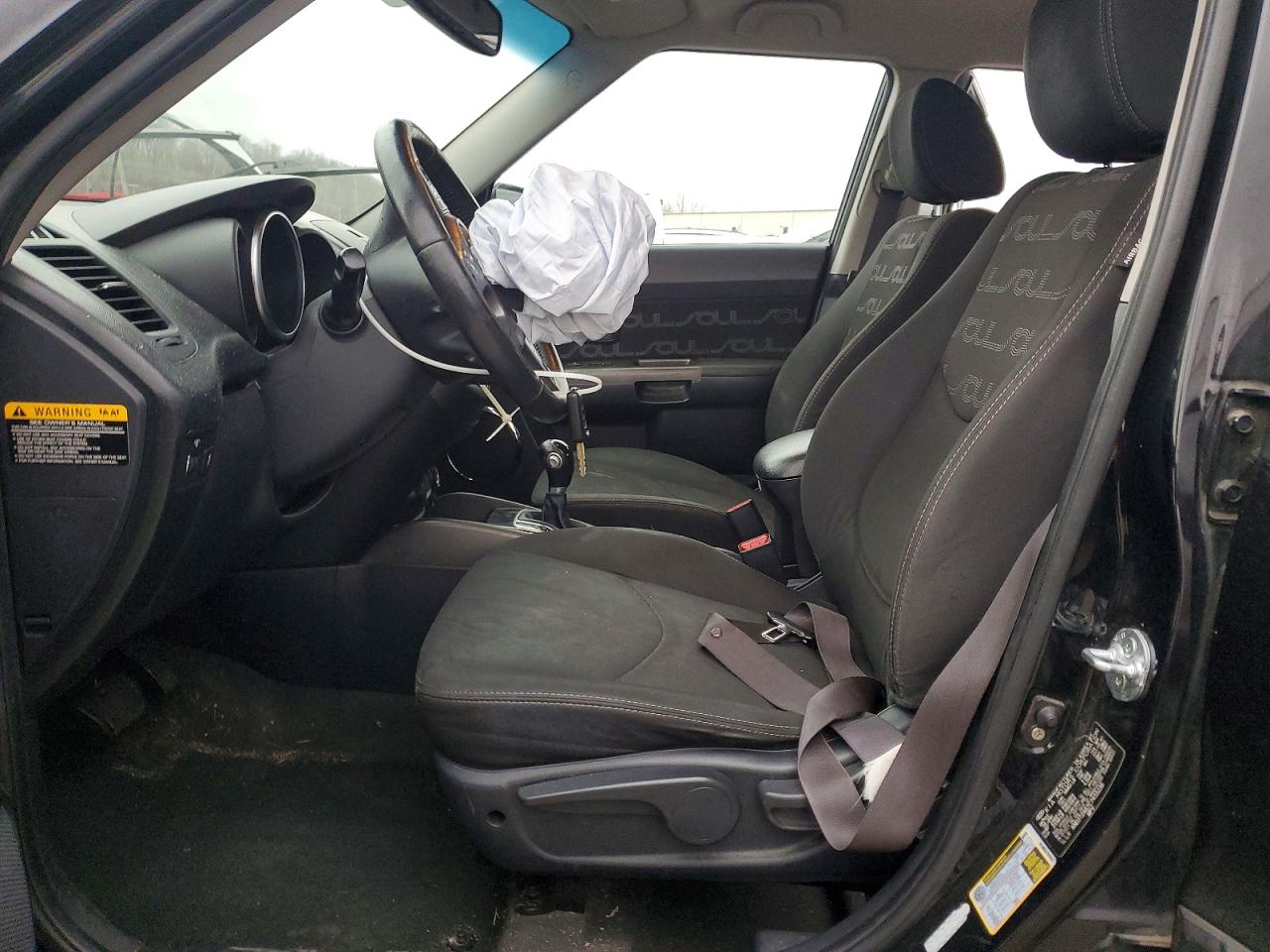 2012 Kia Soul + Black vin: KNDJT2A67C7455238
