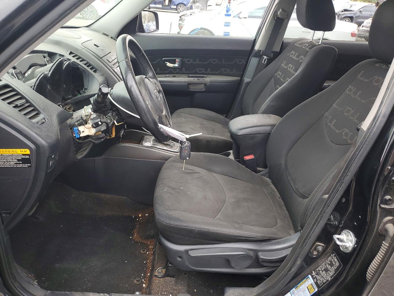 2012 Kia Soul + Black vin: KNDJT2A67C7460570