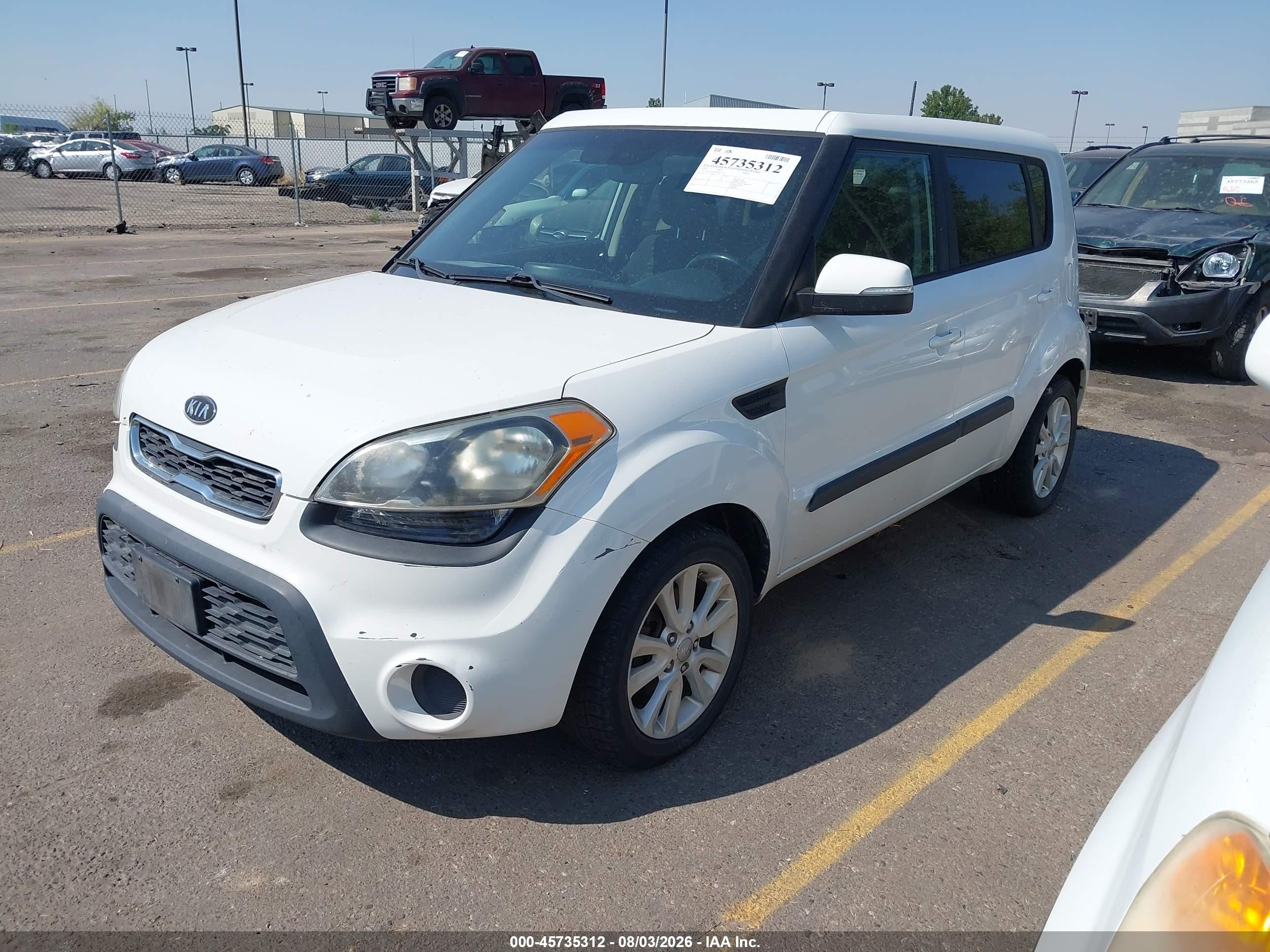 2012 Kia Soul + White vin: KNDJT2A67C7465378