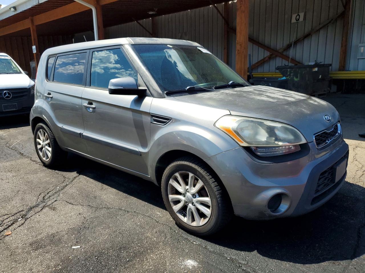2012 Kia Soul + Серый vin: KNDJT2A67C7481659