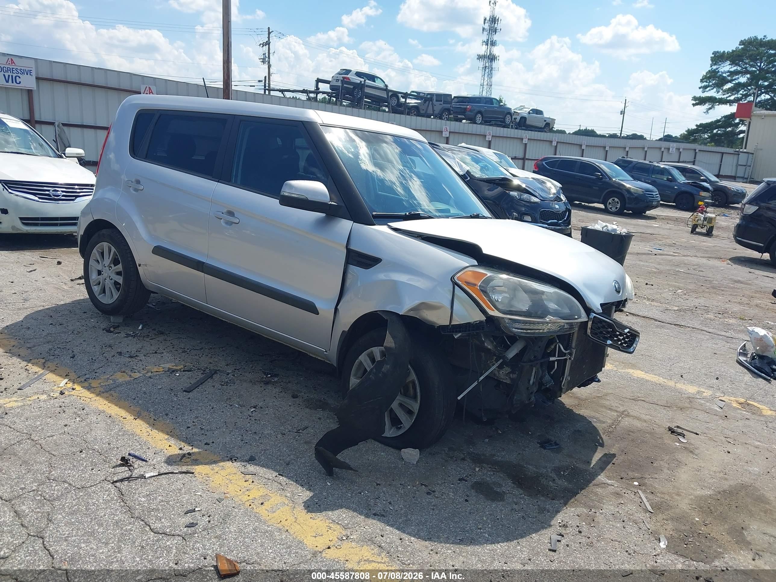 2013 Kia Soul + Silver vin: KNDJT2A67D7534443