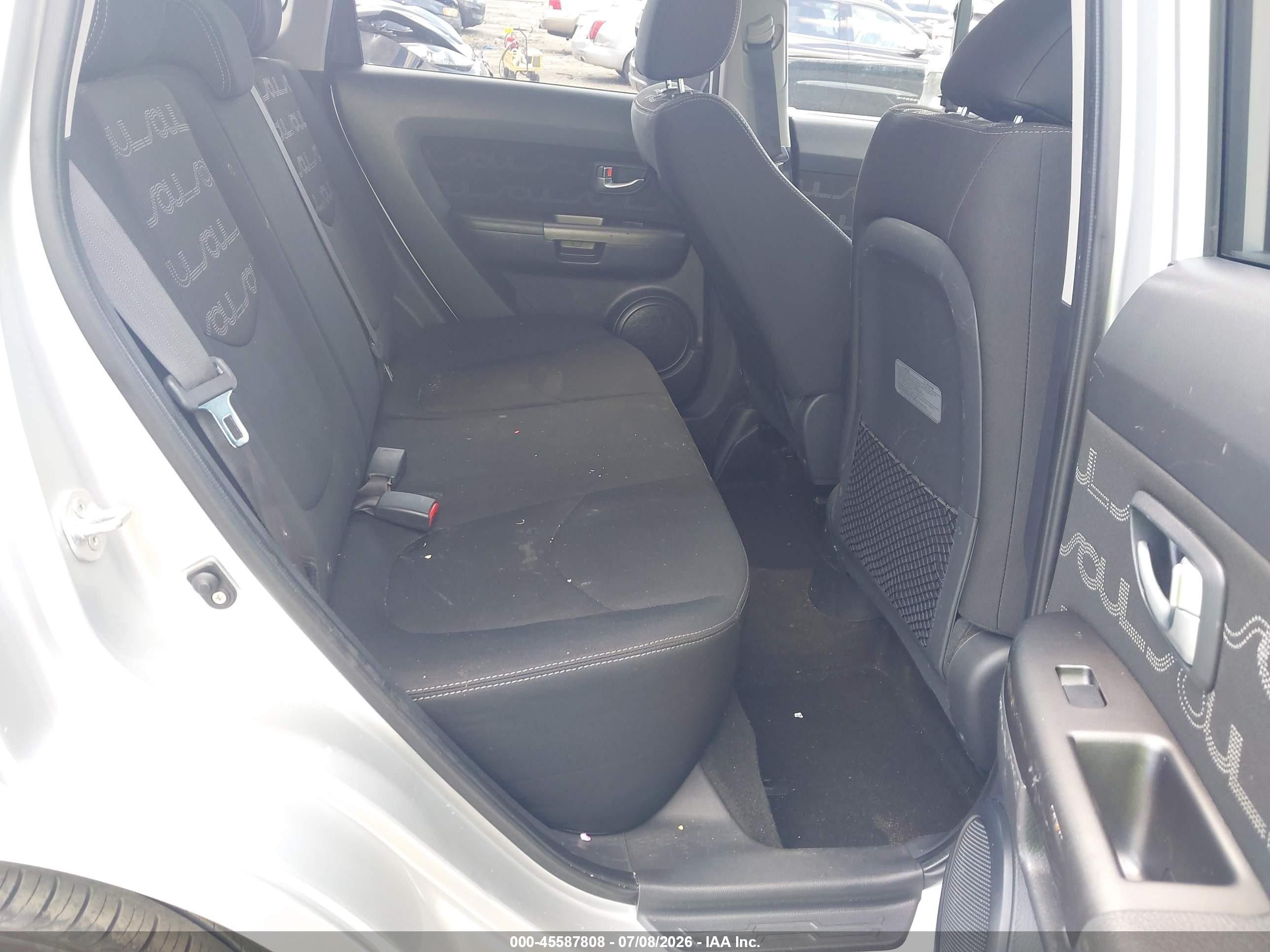 2013 Kia Soul + Silver vin: KNDJT2A67D7534443