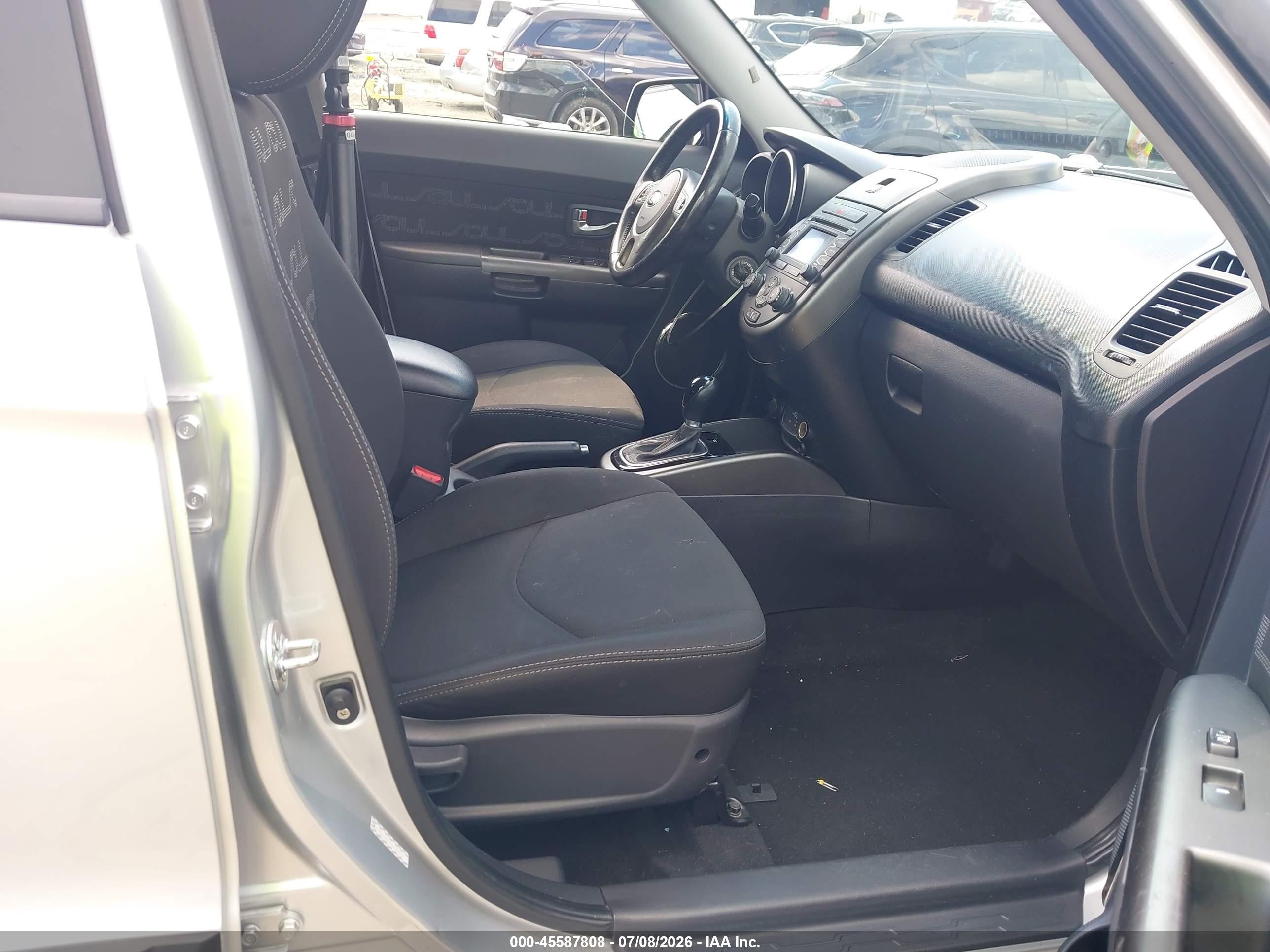 2013 Kia Soul + Silver vin: KNDJT2A67D7534443