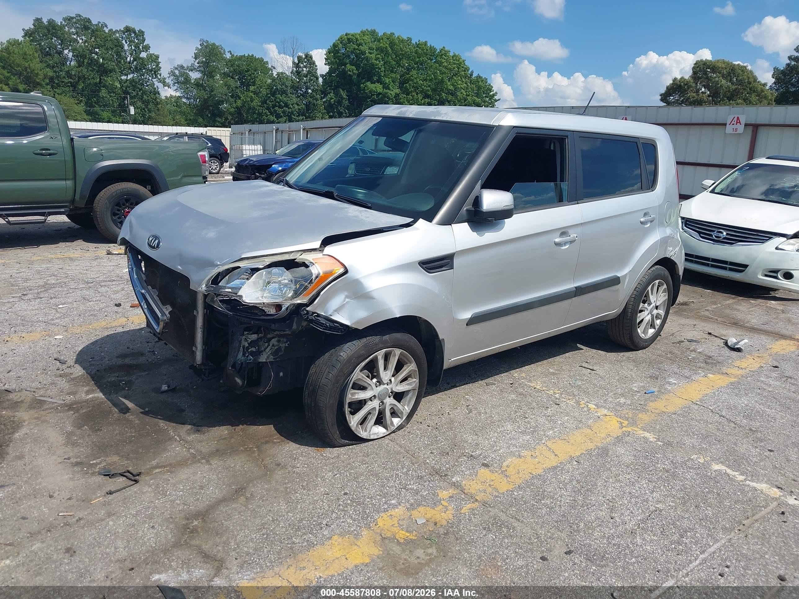 2013 Kia Soul + Silver vin: KNDJT2A67D7534443
