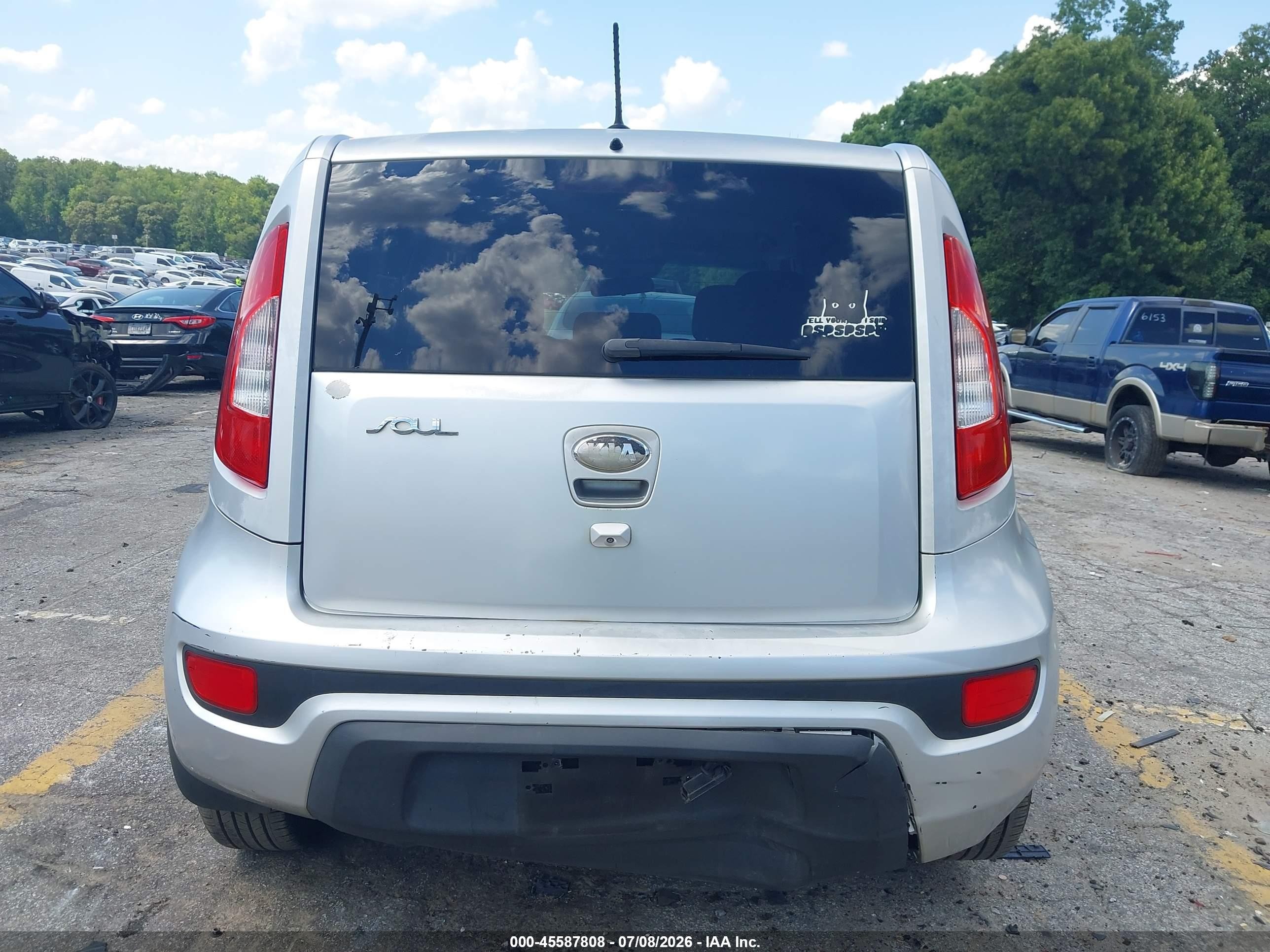 2013 Kia Soul + Silver vin: KNDJT2A67D7534443