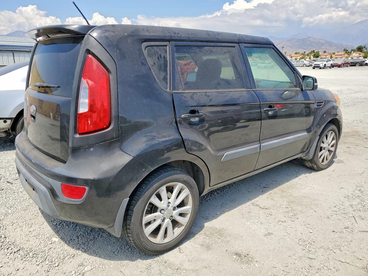 2013 Kia Soul + Черный vin: KNDJT2A67D7558273