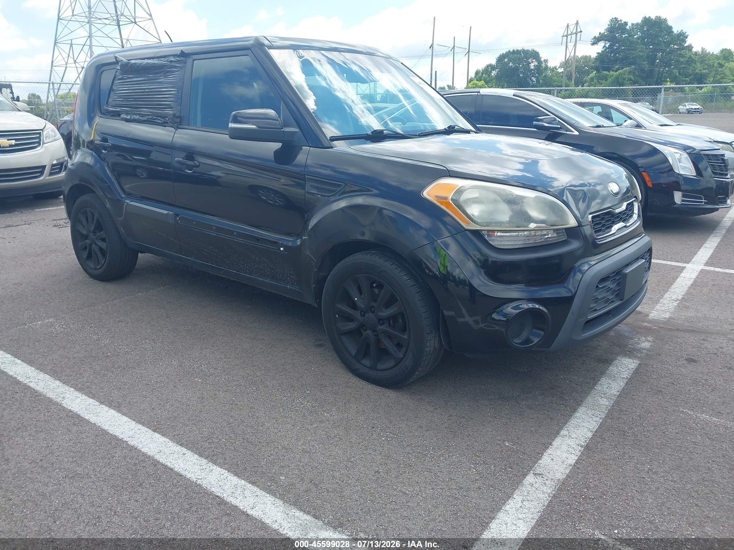 2013 Kia Soul + Black vin: KNDJT2A67D7560900