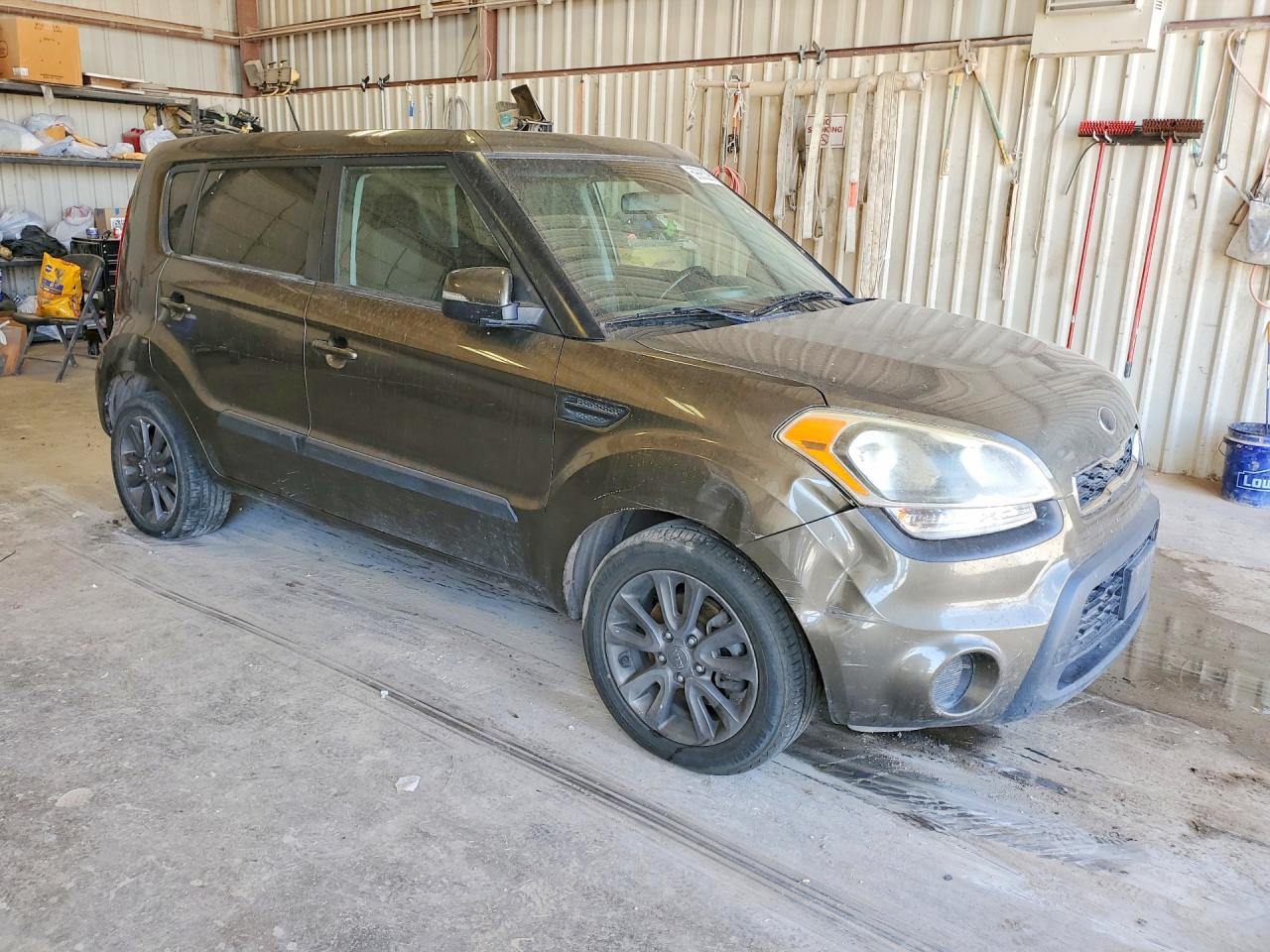 2013 Kia Soul + Green vin: KNDJT2A67D7565692