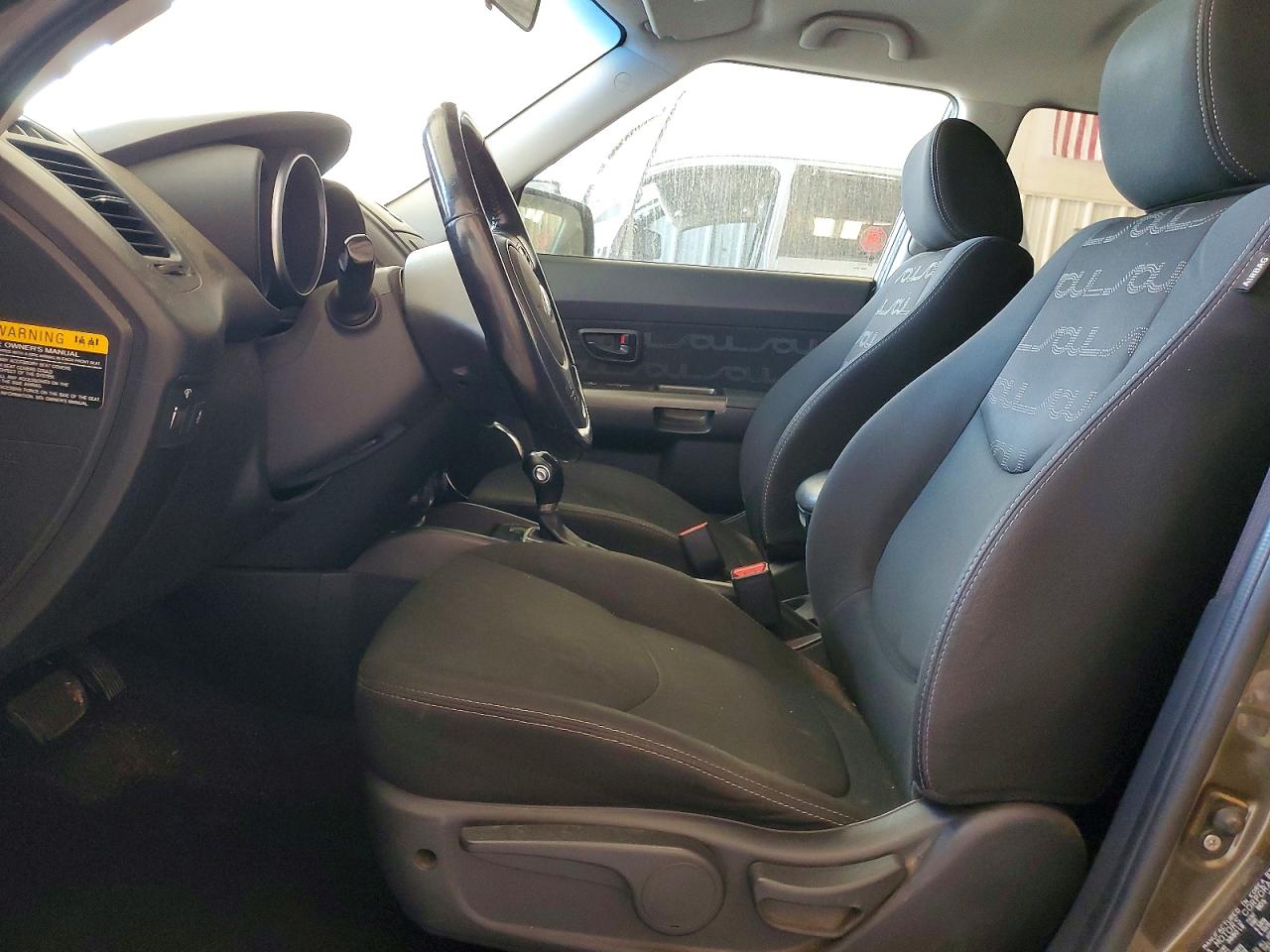 2013 Kia Soul + Green vin: KNDJT2A67D7565692