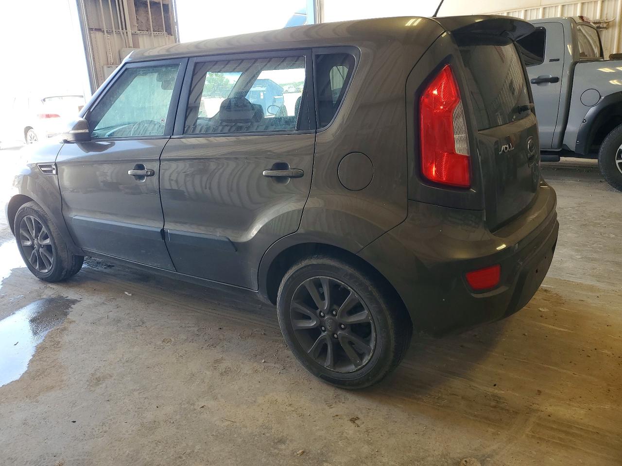 2013 Kia Soul + Green vin: KNDJT2A67D7565692