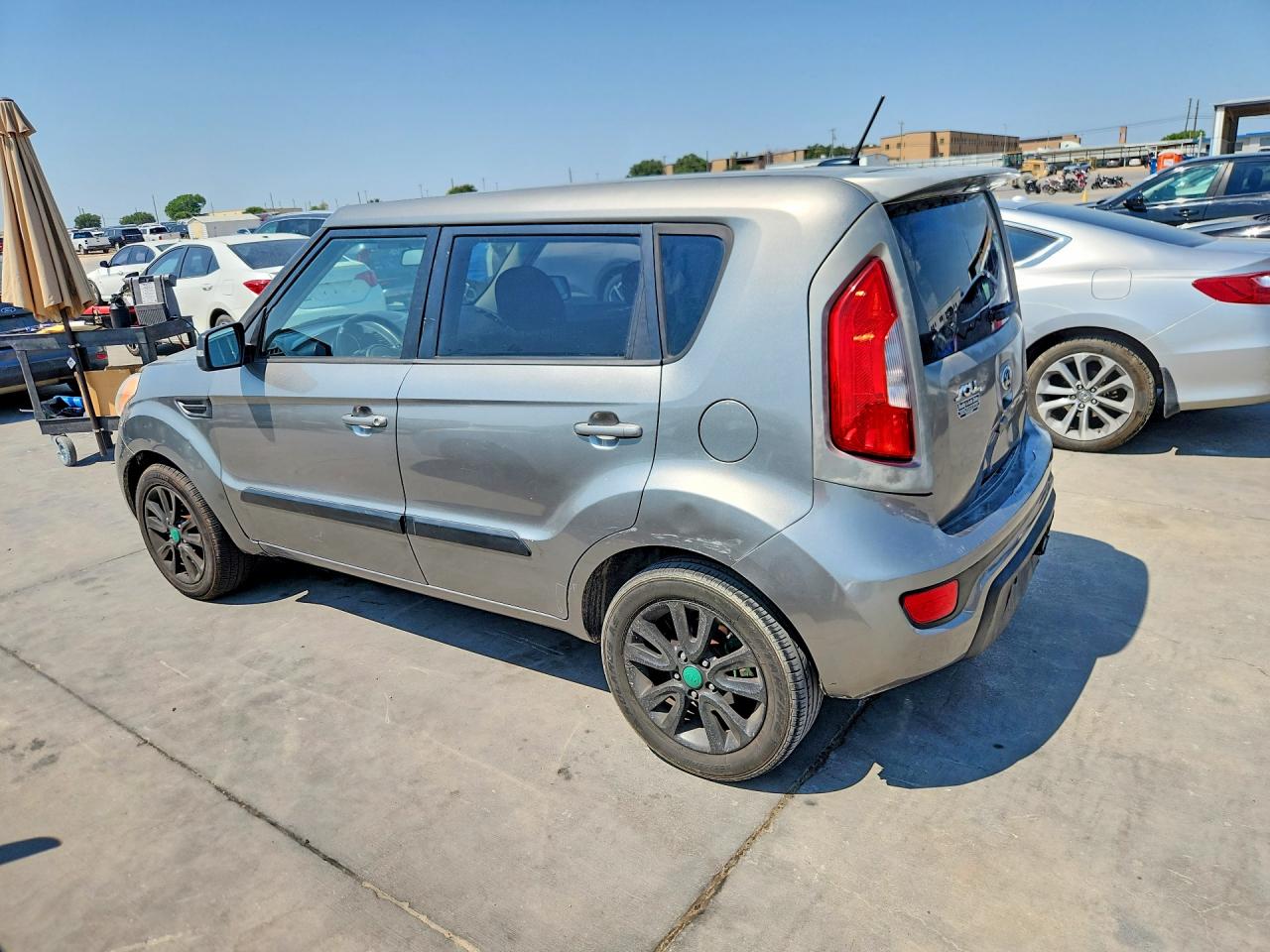 2013 Kia Soul + Gray vin: KNDJT2A67D7571444