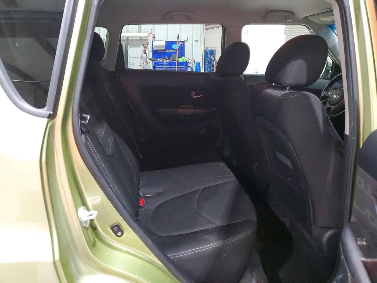 2013 Kia Soul + Green vin: KNDJT2A67D7573386