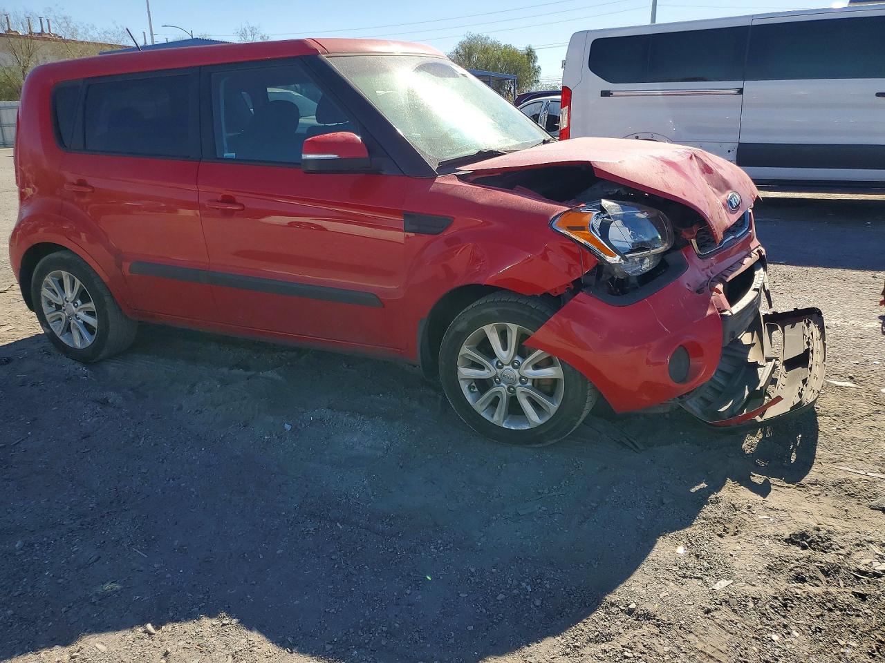 2013 Kia Soul Красный vin: KNDJT2A67D7574859