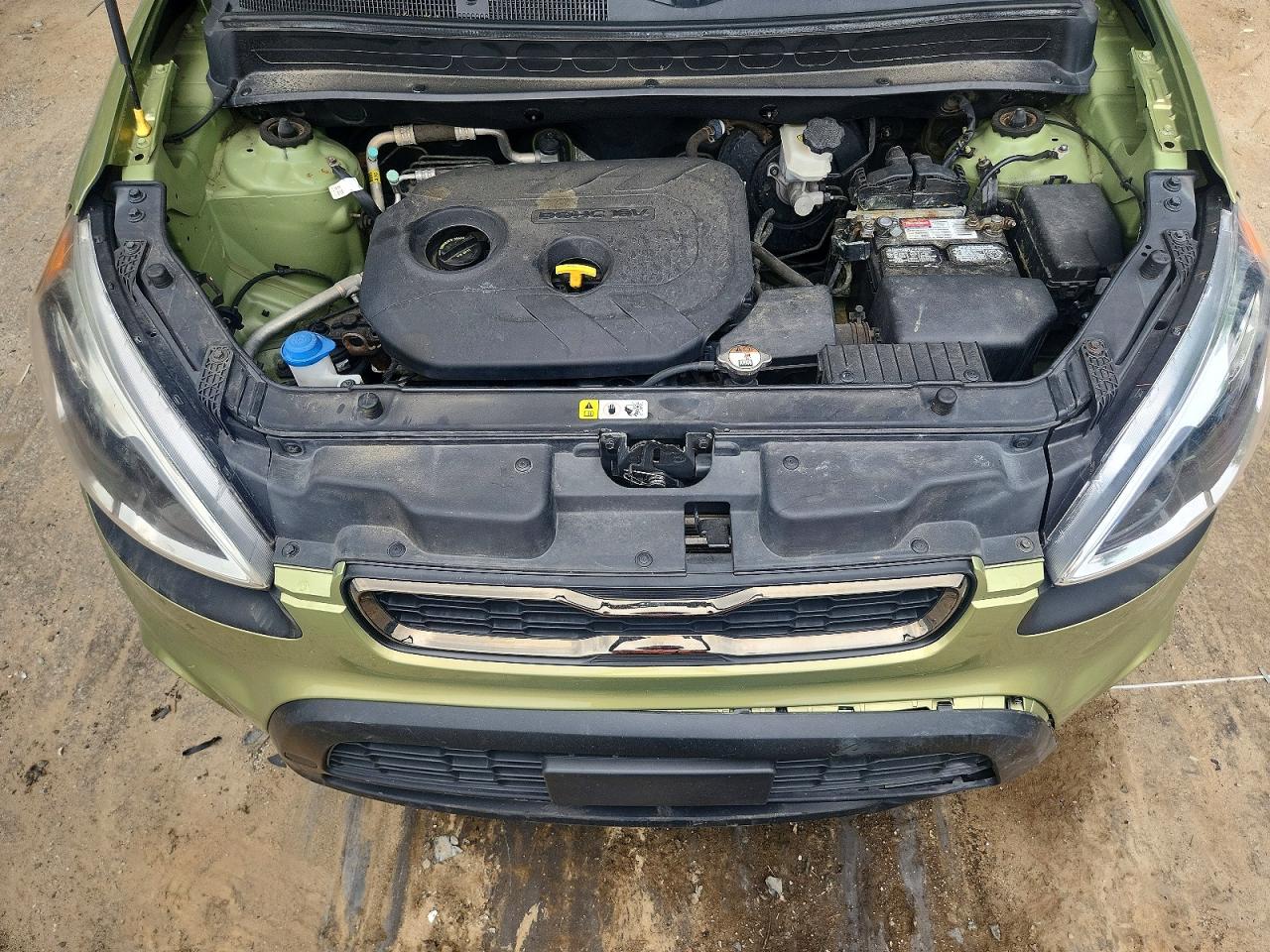 2013 Kia Soul + Green vin: KNDJT2A67D7574974
