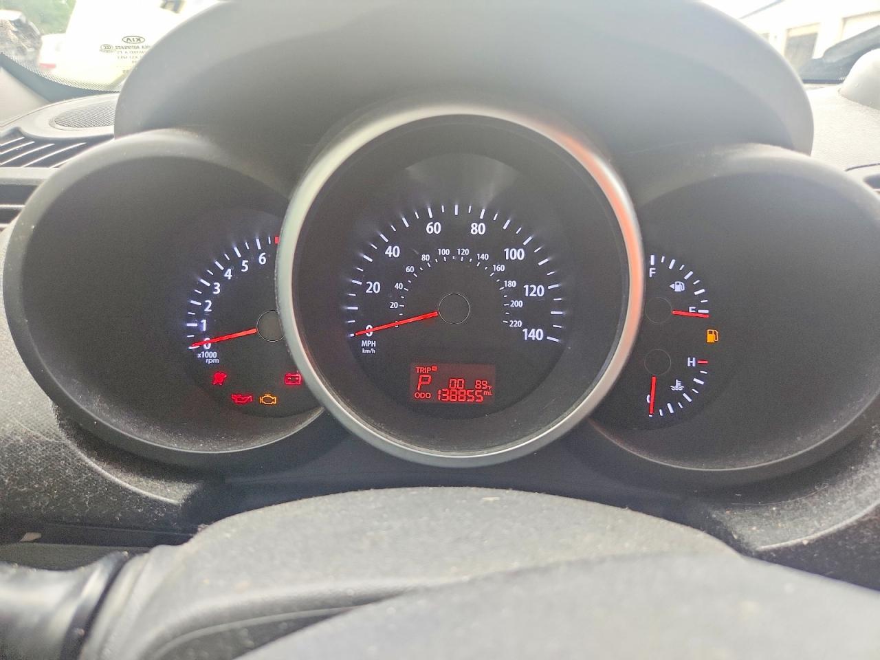 2013 Kia Soul + Green vin: KNDJT2A67D7574974