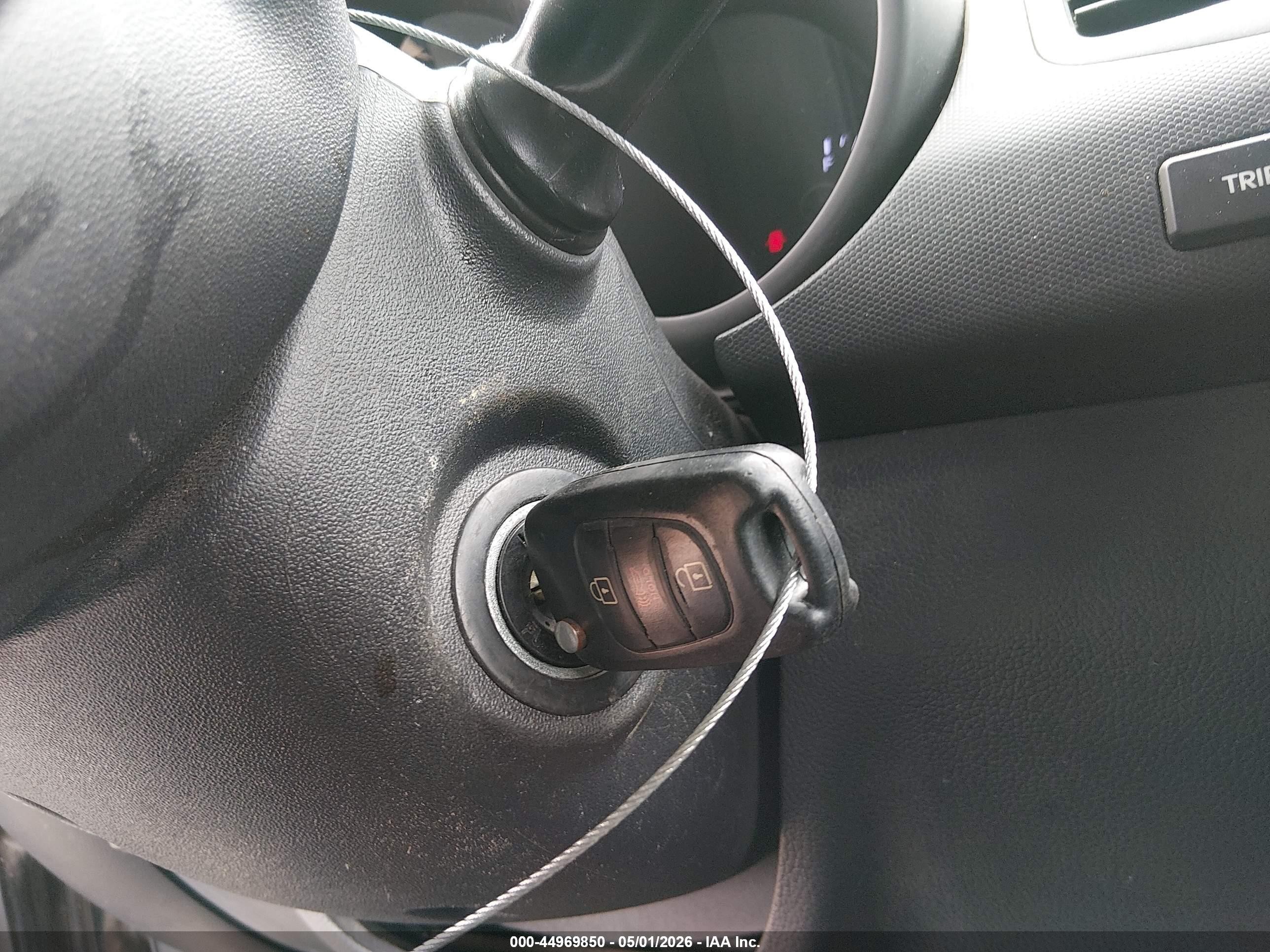 2013 Kia Soul + Black vin: KNDJT2A67D7583349