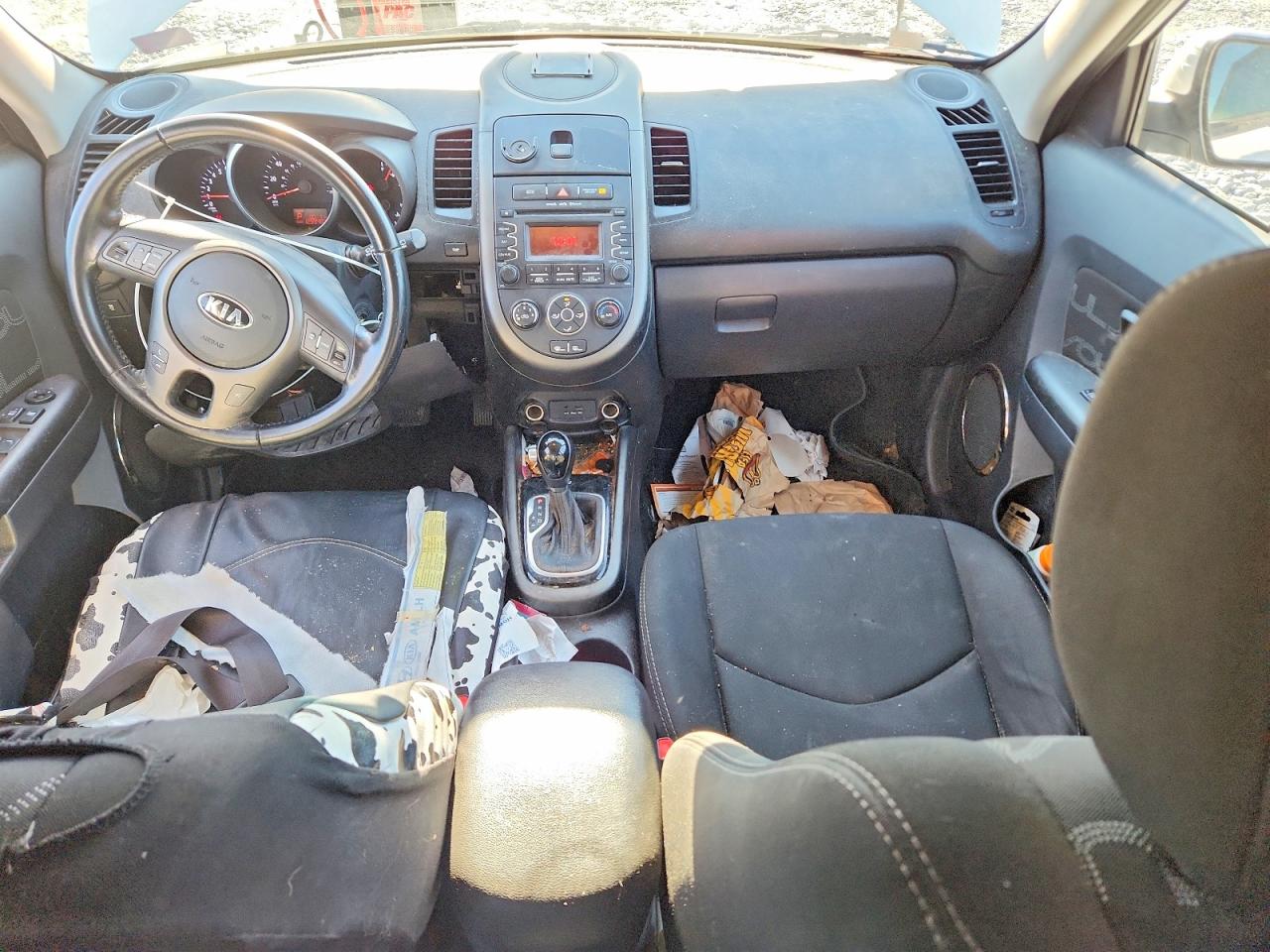 2013 Kia Soul + White vin: KNDJT2A67D7587403