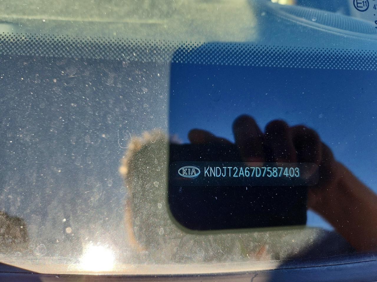 2013 Kia Soul + White vin: KNDJT2A67D7587403
