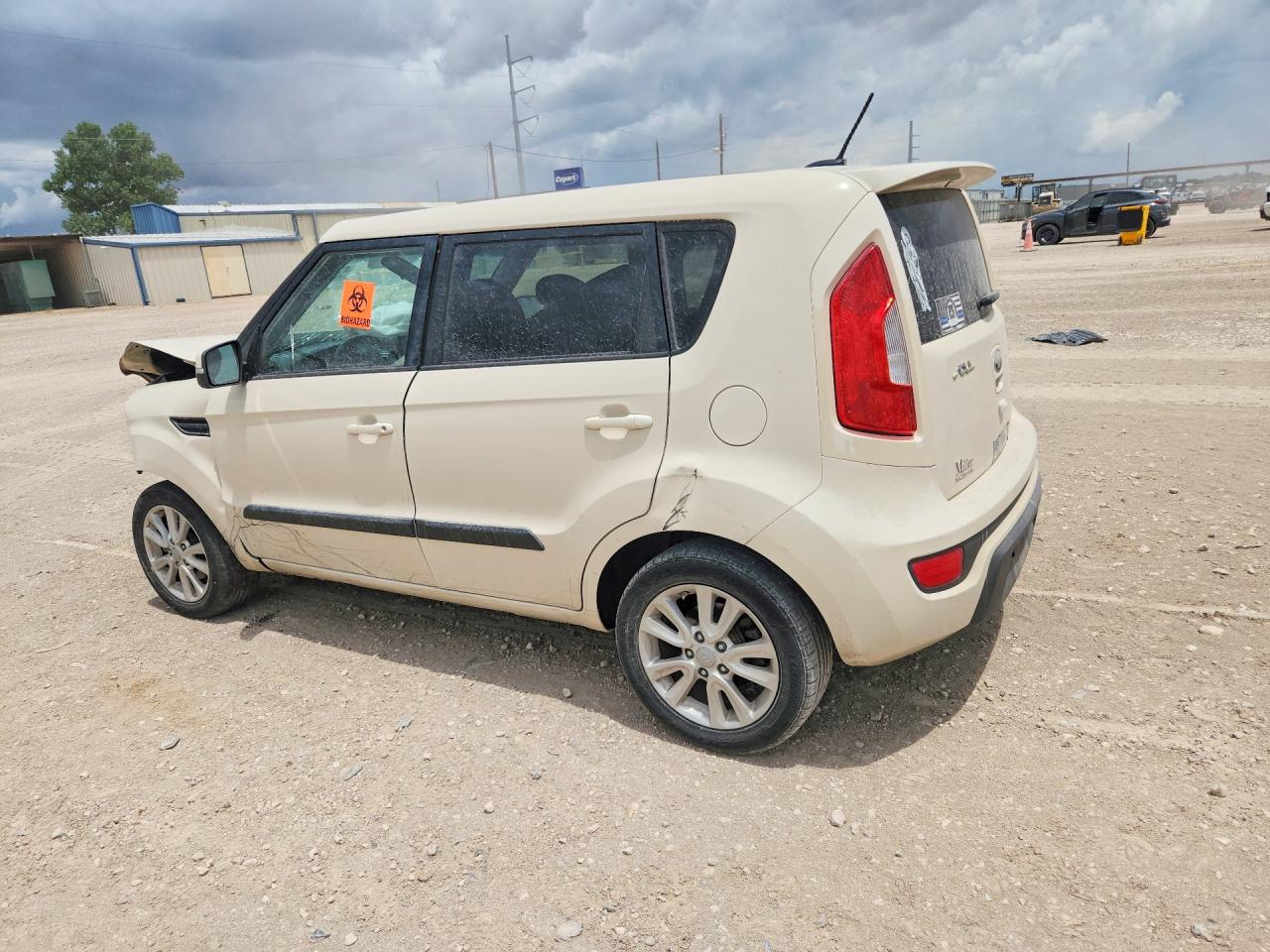 2013 Kia Soul + Бежевый vin: KNDJT2A67D7756397