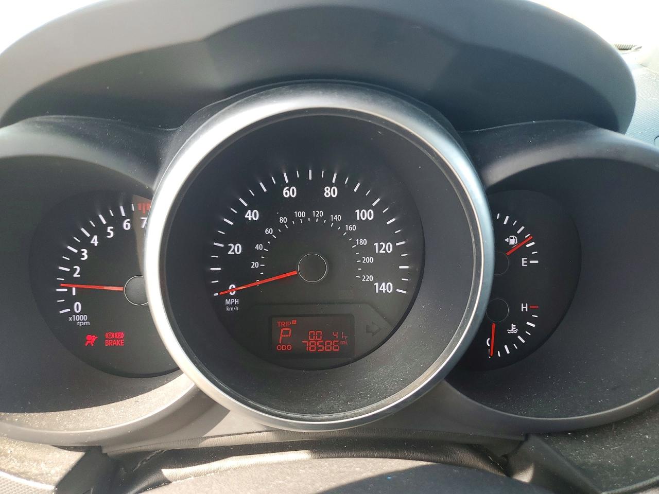 2013 Kia Soul + Silver vin: KNDJT2A67D7761132