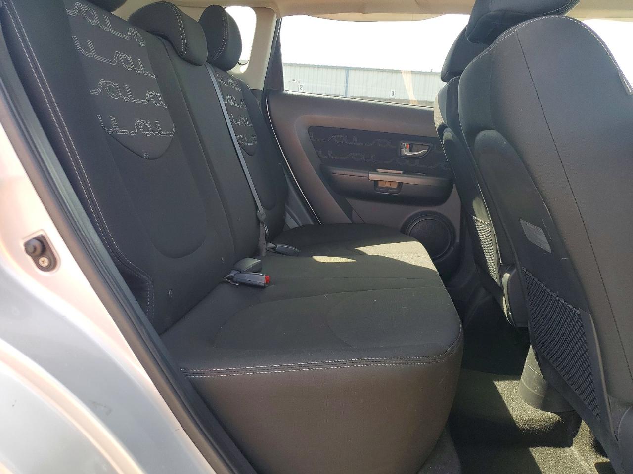 2013 Kia Soul + Silver vin: KNDJT2A67D7761132