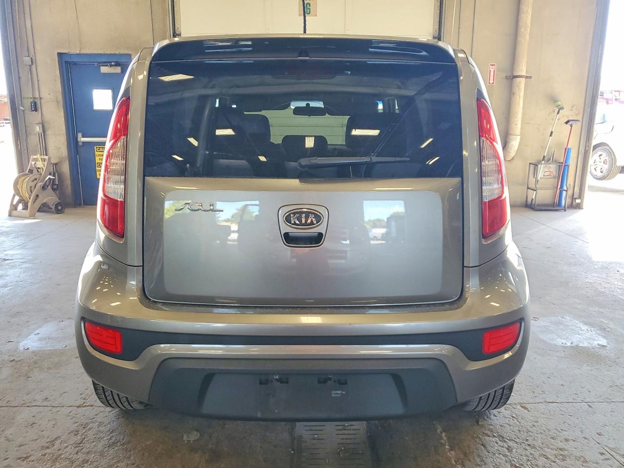 2012 Kia Soul + Gray vin: KNDJT2A68C7353396