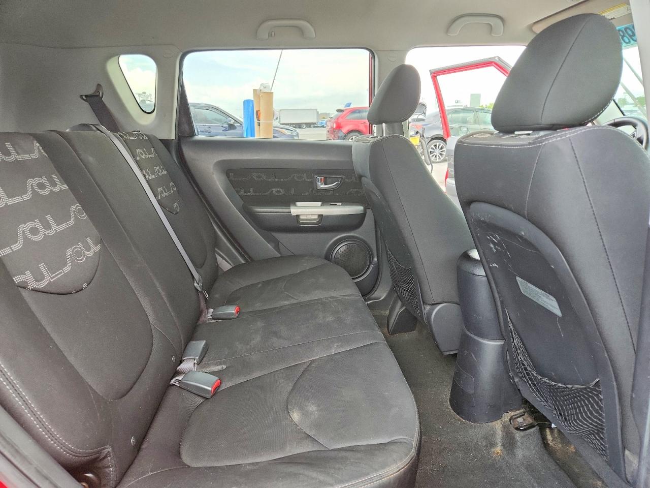 2012 Kia Soul + Red vin: KNDJT2A68C7391081