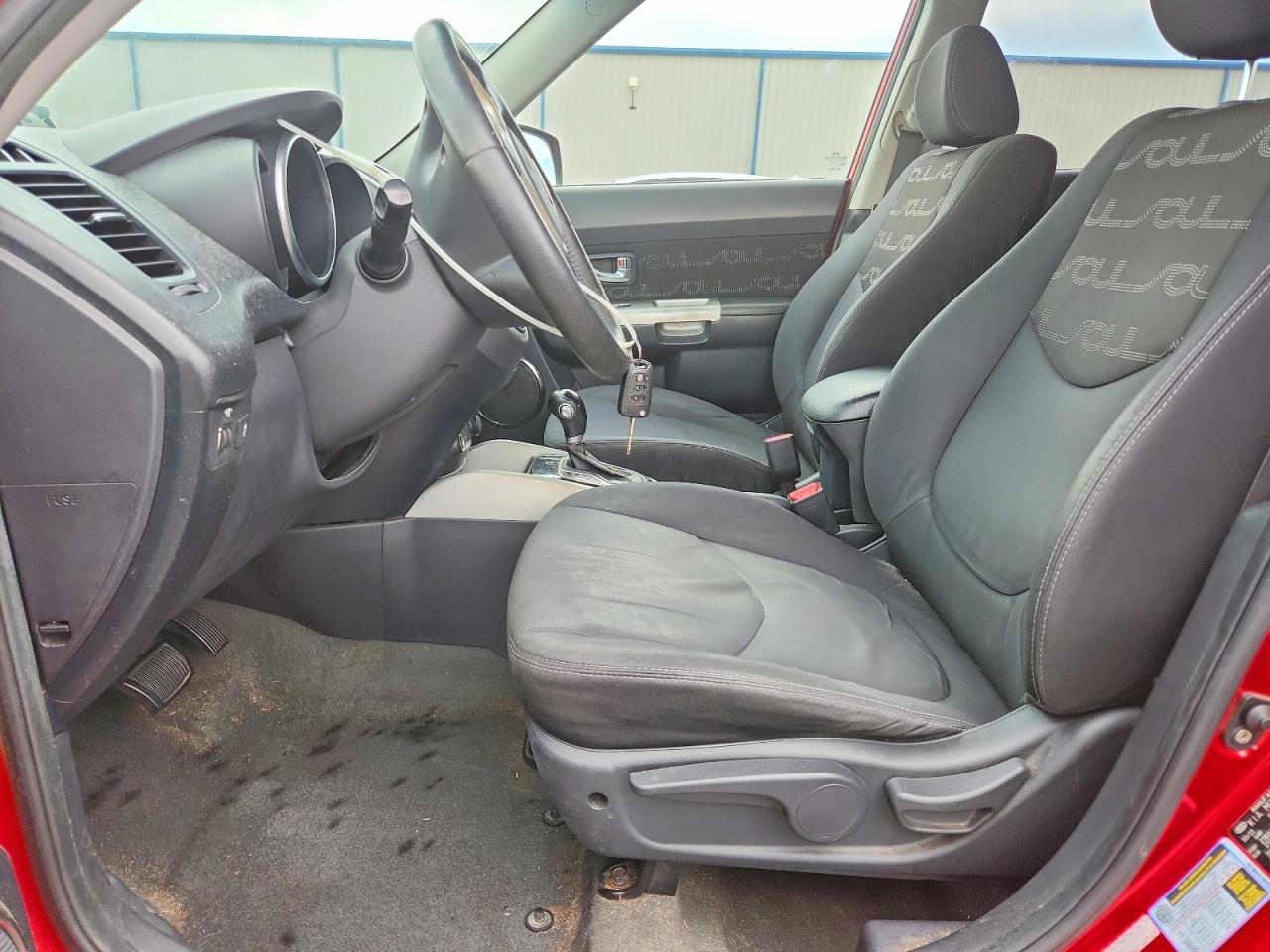 2012 Kia Soul + Red vin: KNDJT2A68C7391081