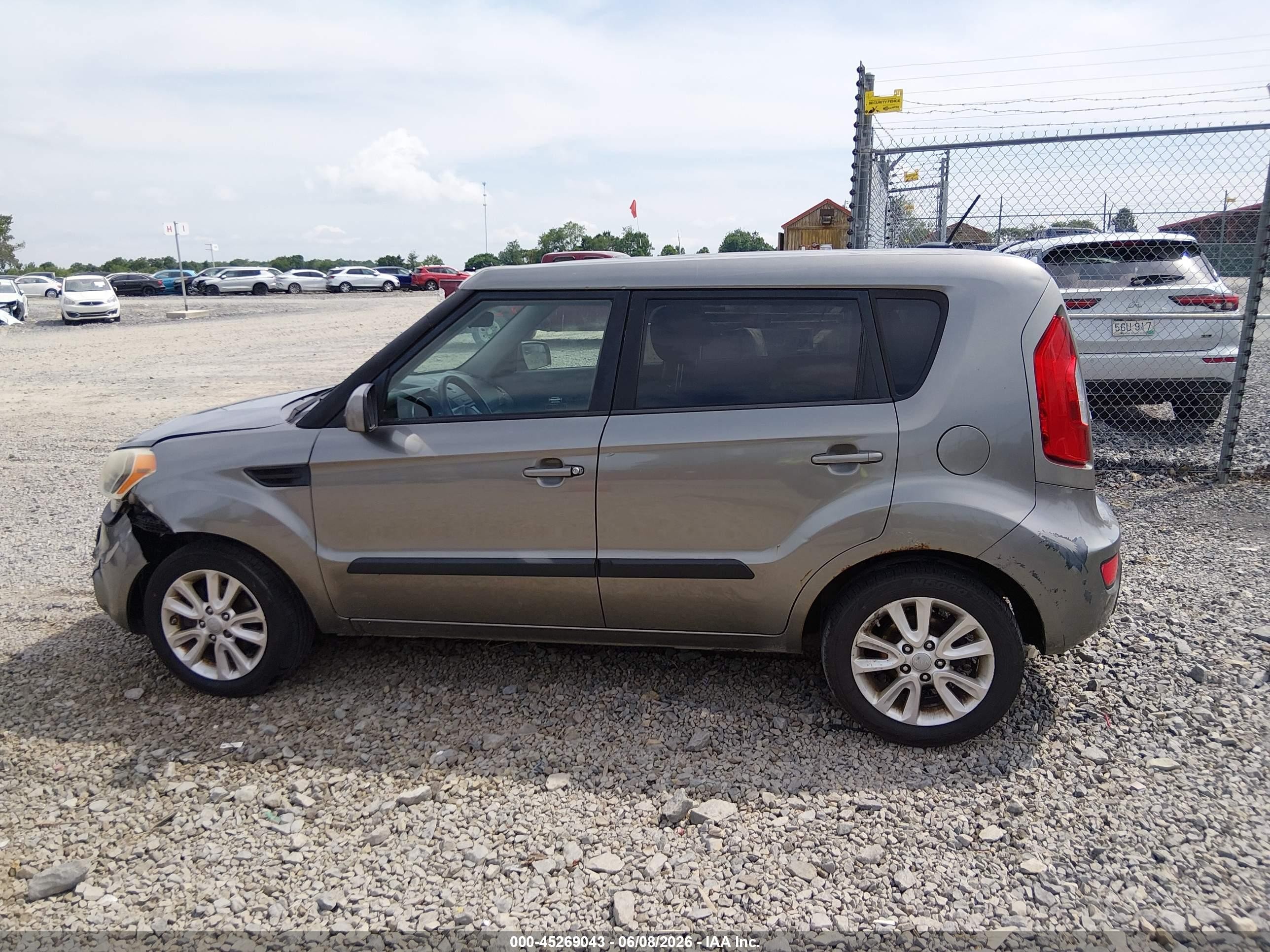 2012 Kia Soul + Gray vin: KNDJT2A68C7396202