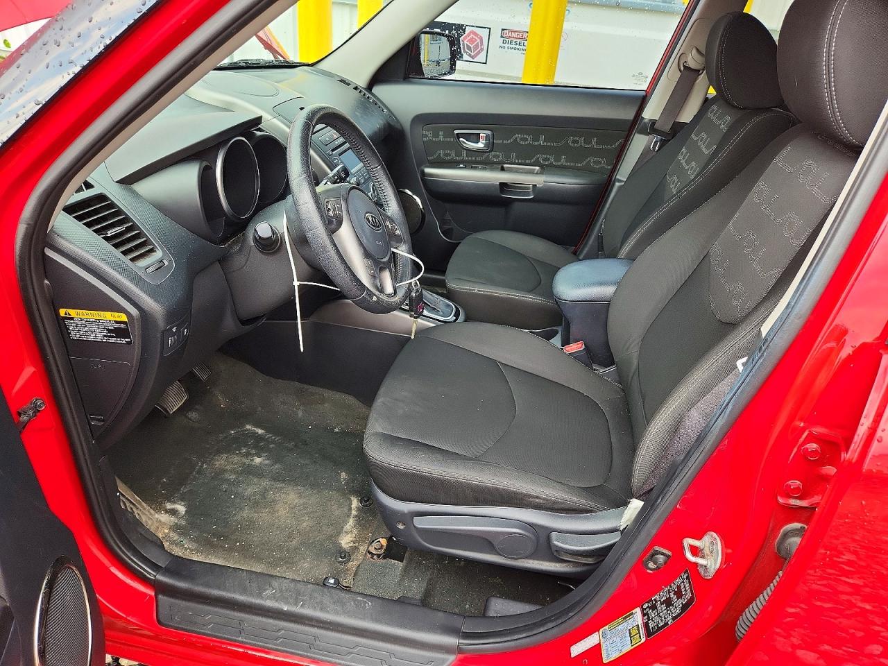 2012 Kia Soul + Red vin: KNDJT2A68C7402922