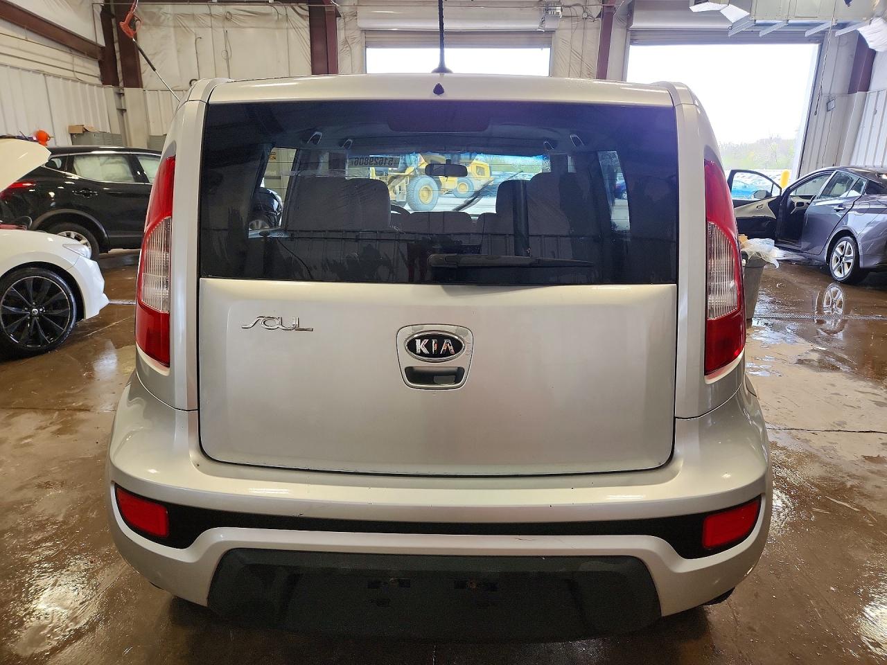 2012 Kia Soul + Silver vin: KNDJT2A68C7405013