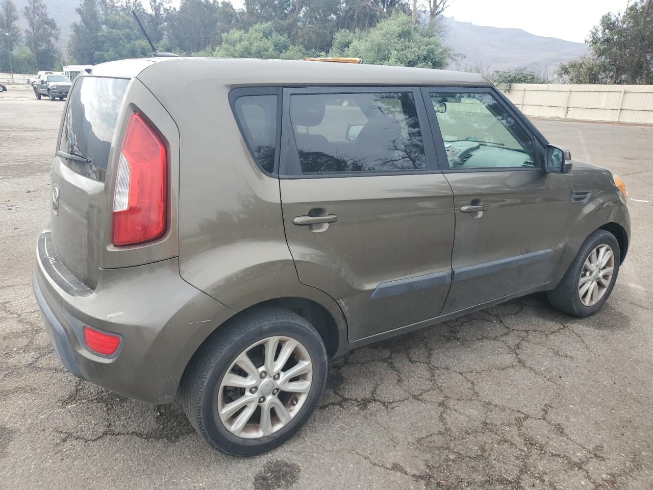 2012 Kia Soul + Green vin: KNDJT2A68C7408901
