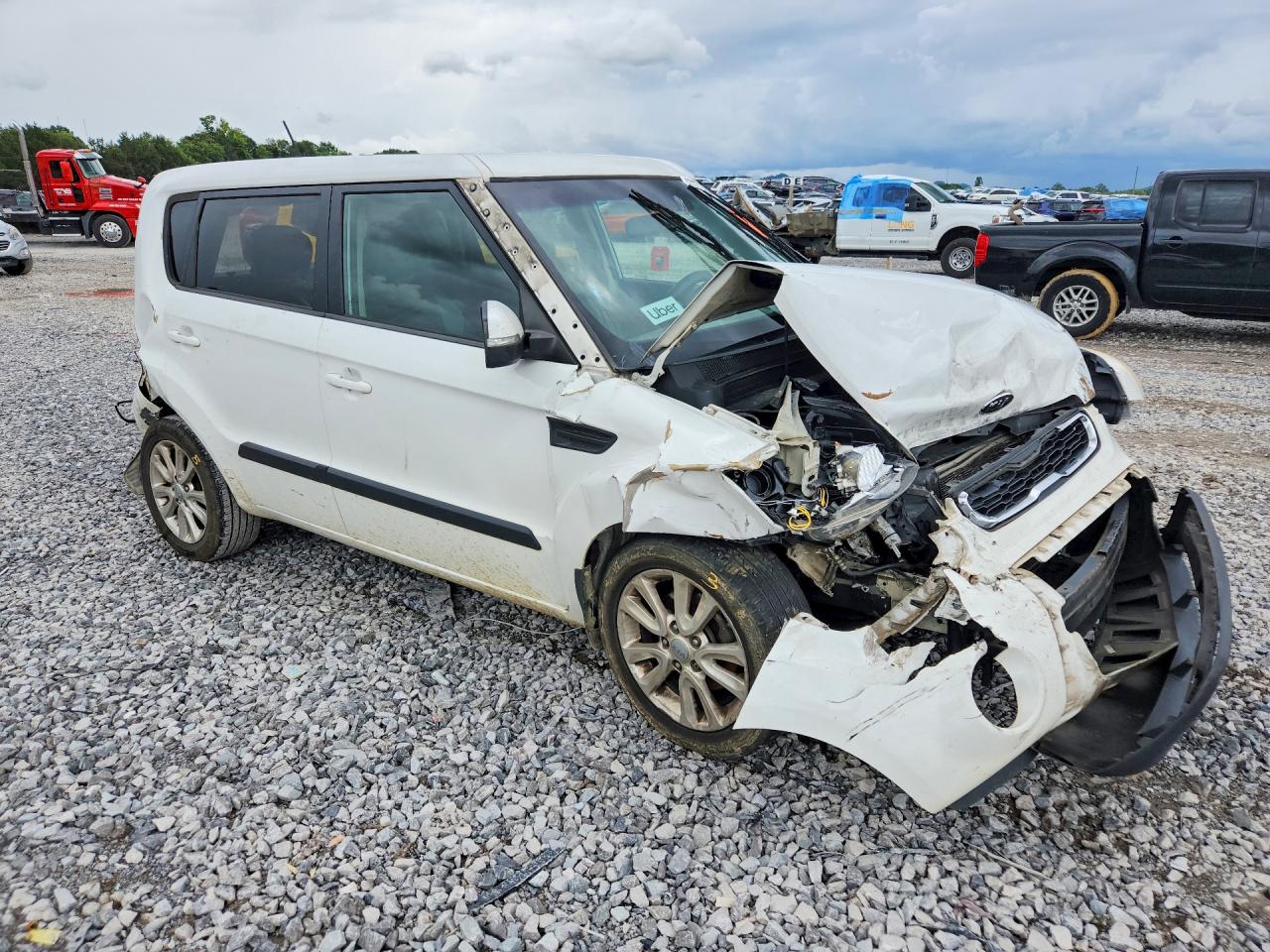 2012 Kia Soul + White vin: KNDJT2A68C7415492